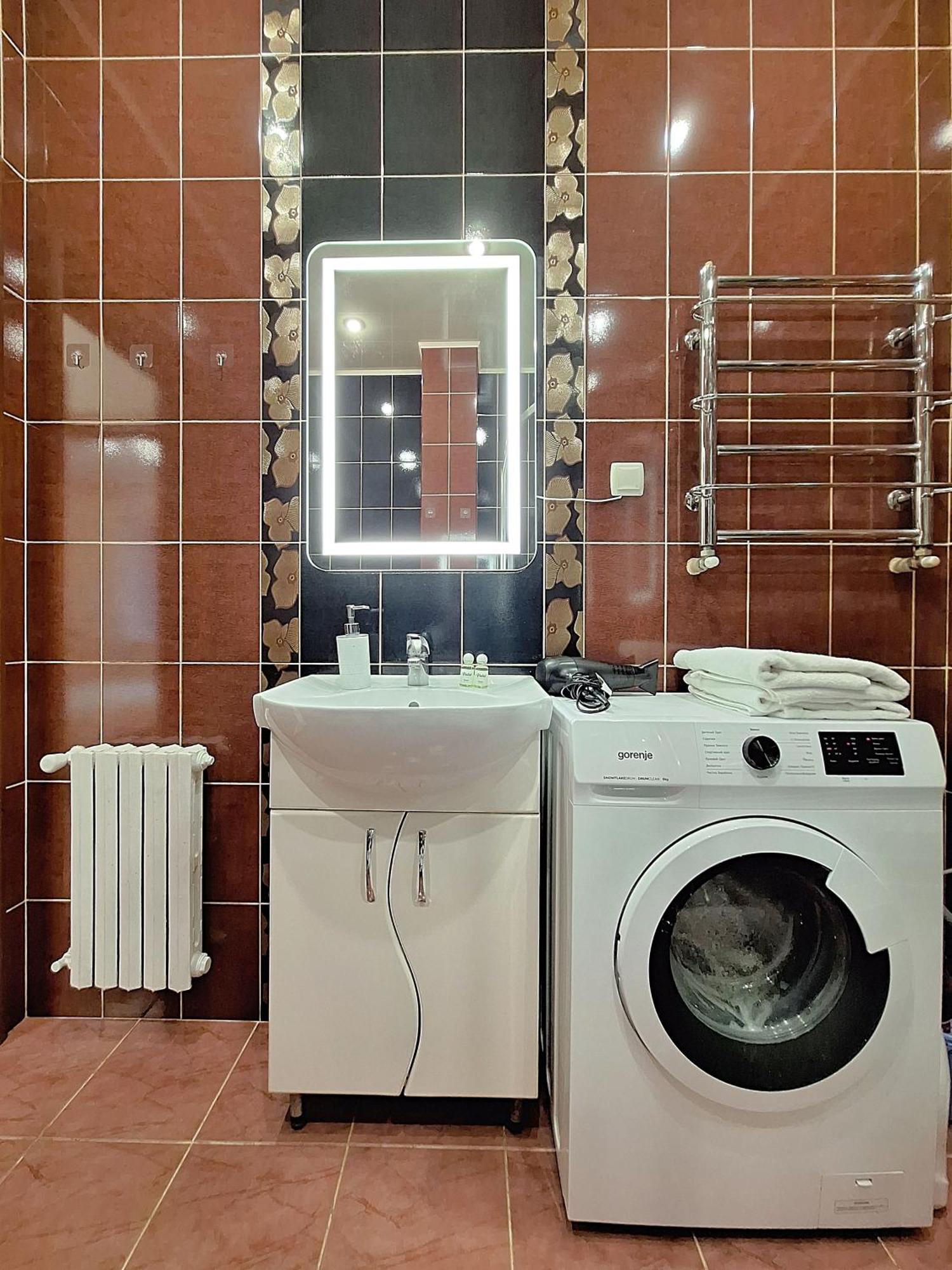 Однокімна Квартира Біля Каштанової Алеї У Центрі Полтави Мережа Alexapartments Документи Для Відряджень Безконтатне Заселення 24-7 Połtawa Zewnętrze zdjęcie
